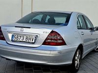 Usado Mercedes C220 Avantgarde 143 CV (105 kW) 2001 Gris / plata Berlina