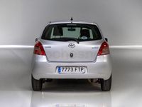 Używany Toyota Yaris Sol 87 KM (63 kW) 2007 Szary Hatchback
