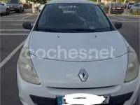 Usado Renault Clio III Collection 75 CV (55 kW) 2014 Blanco Berlina