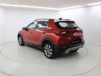 Usado Kia Stonic 101 CV (74 kW) 2023 Blanco SUV