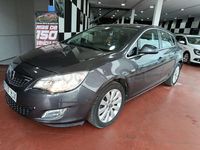 Usado Opel Astra Excellence 125 CV (91 kW) 2012 Gris / plata Berlina