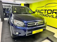 Begagnad Toyota RAV4 Premium 177 HK (130 kW) 2006 Blå SUV