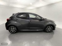 Usado Toyota Yaris Style 120 CV (88 kW) 2021 Gris Berlina