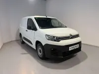 Usado Citroën Berlingo 102 CV (75 kW) 2022 Blanco Monovolumen