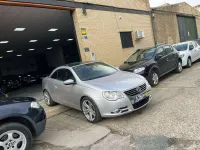 Usado VW Eos Sport 140 CV (102 kW) 2011 Gris Descapotable