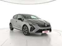 Usado Renault Clio Techno 99 CV (72 kW) 2025 Gris Utilitario