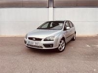 Usado Ford Focus Trend 115 CV (84 kW) 2006 Gris / plata Berlina