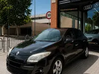Usado Renault Mégane Dynamique 130 CV (95 kW) 2011 Negro Berlina