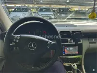 Usado Mercedes C200 122 CV (89 kW) 2004 Blanco Berlina