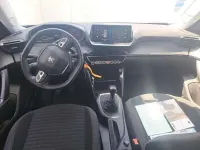 Usado Peugeot 2008 Active 110 CV (80 kW) 2022 Negro SUV