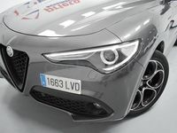 Usado Alfa Romeo Stelvio Veloce 210 CV (154 kW) 2022 Gris / plata SUV