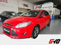 Käytetty Ford Focus ST 250 HP (183 kW) 2014 Punainen Viistoperä