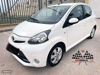 Usado Toyota Aygo City 68 CV (50 kW) 2012 Blanco Utilitario
