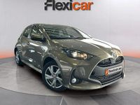 Usado Toyota Yaris Hybrid Active 116 CV (85 kW) 2024 Verde Utilitario