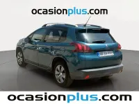 Usado Peugeot 2008 Style 82 CV (60 kW) 2019 Verde SUV