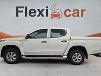 usado Mitsubishi L200 CLUB CUB MOTION 2.2 TDI 150CV Diésel en Flexicar Vigo 2