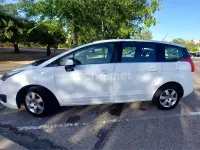 Usado Peugeot 5008 Active 115 CV (84 kW) 2013 Blanco Monovolumen