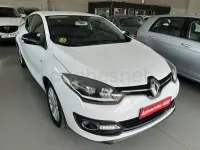 Usado Renault Mégane LIMITED 95 CV (69 kW) 2014 Blanco Coupe