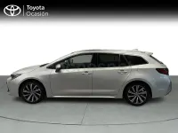 Usado Toyota Corolla Sport 122 CV (89 kW) 2023 Gris / plata Familiar