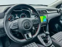 Usado MG ZS Comfort 106 CV (77 kW) 2023 Gris / plata SUV
