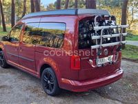Usado VW Caddy Maxi Beach 125 CV (91 kW) 2016 Rojo Monovolumen
