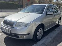 Usado Skoda Fabia 75 CV (55 kW) 2003 Gris / plata Berlina