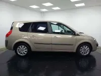 Usado Renault Scenic E-Tech Authentique 110 CV (80 kW) 2008 Amarillo Monovolumen