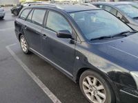 Usado Toyota Avensis Executive 150 CV (110 kW) 2005 Negro Berlina