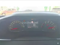 Usado Peugeot 2008 Allure 110 CV (80 kW) 2021 Gris / plata SUV