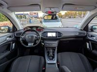 Usado Peugeot 308 SW Active 131 CV (96 kW) 2021 Gris Familiar