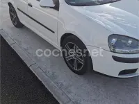 Usado VW Golf IV Sportline 102 CV (75 kW) 2005 Blanco Berlina