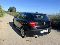 Usado BMW 118 122 CV (89 kW) 2007 Negro Utilitario