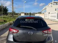 Usado Mazda 2 Style 90 CV (66 kW) 2017 Negro Berlina