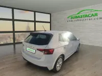 Usado Skoda Fabia 110 CV (80 kW) 2023 Blanco Utilitario