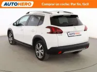 Usado Peugeot 2008 Allure 131 CV (96 kW) 2019 Blanco SUV
