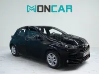 Usado Toyota Yaris Hybrid Active 116 CV (85 kW) 2021 Negro Berlina