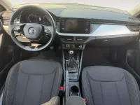 Usado Skoda Scala Selection 115 CV (84 kW) 2023 Gris Utilitario