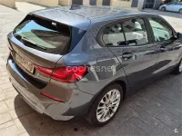 Usado BMW 118 Comfort Edition 140 CV (102 kW) 2021 Gris / plata Berlina