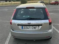 Usado Ford Fiesta Trend 80 CV (58 kW) 2003 Gris / plata Utilitario