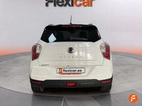 Usado Ssangyong (KGM) Tivoli Limited 163 CV (119 kW) 2020 Gris SUV