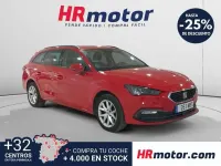 Usado Seat Leon Style 117 CV (86 kW) 2022 Rojo Familiar