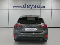 Käytetty Ford Focus ST-Line 155 HP (114 kW) 2023 Harmaa Sedan