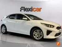 Usado Kia Ceed 120 CV (88 kW) 2022 Blanco Utilitario