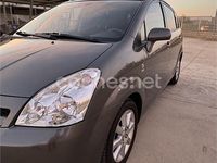 Usado Toyota Corolla Verso Sol 129 CV (94 kW) 2004 Gris / plata Monovolumen