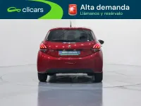 Usado Peugeot 208 Allure 82 CV (60 kW) 2018 Rojo Utilitario
