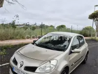 Usado Renault Clio II Expression 100 CV (73 kW) 2008 Beige Berlina