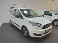 Usado Ford Tourneo Courier Trend 100 CV (73 kW) 2019 Blanco Monovolumen