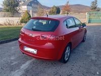 Usado Seat Leon 90 CV (66 kW) 2010 Rojo Utilitario