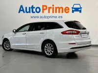 Usado Ford Mondeo Trend 120 CV (88 kW) 2017 Blanco Familiar