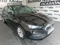 Usado Seat Leon Style 115 CV (84 kW) 2021 Negro Berlina